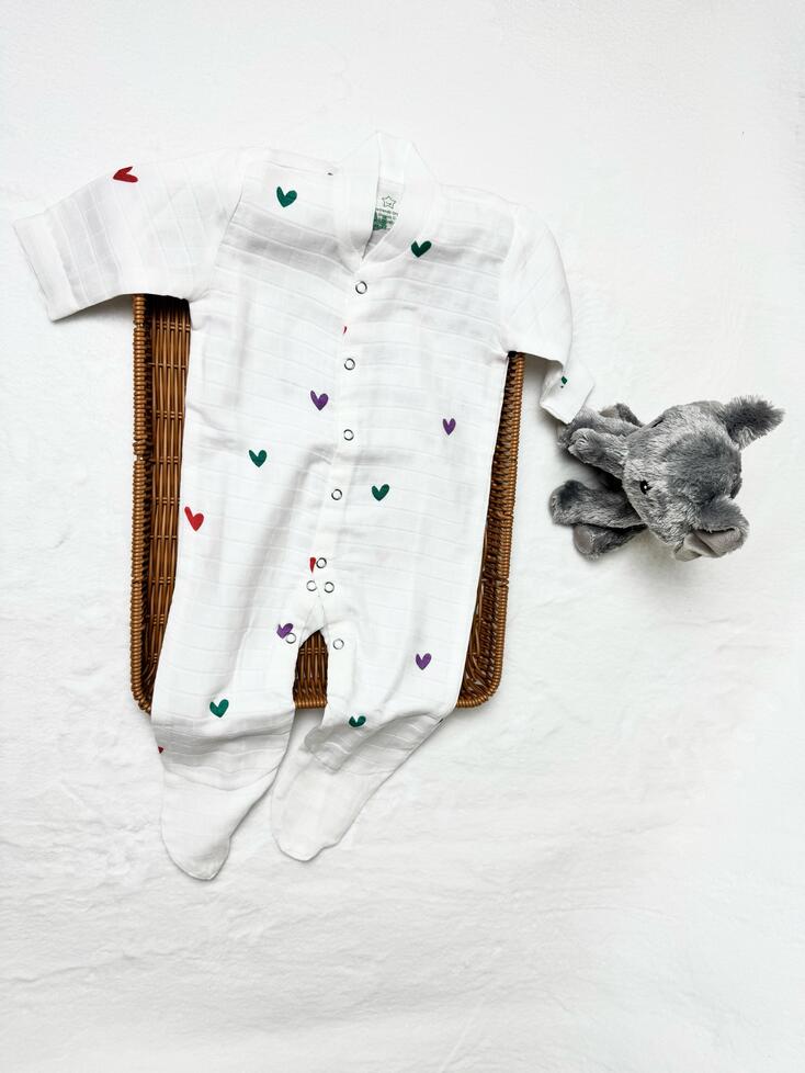 Organic Cotton Unisex Romper- Heart - Image 2